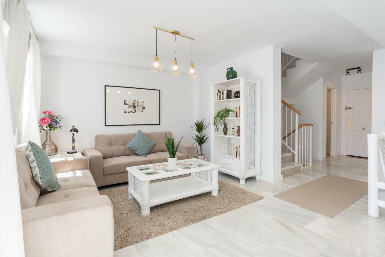 Benalmadena: Adosado Con Piscina Y Jardin Βίλα Εξωτερικό φωτογραφία